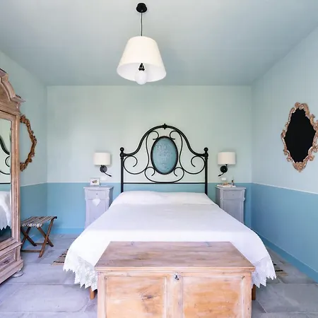 Bellandi Farm stay *