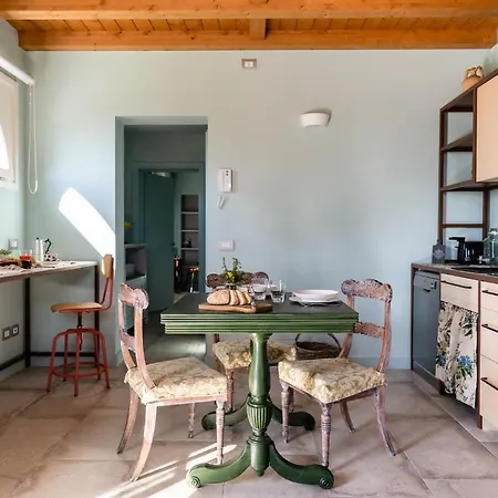 Bellandi Farm stay *