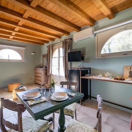 Bellandi Farm stay *
